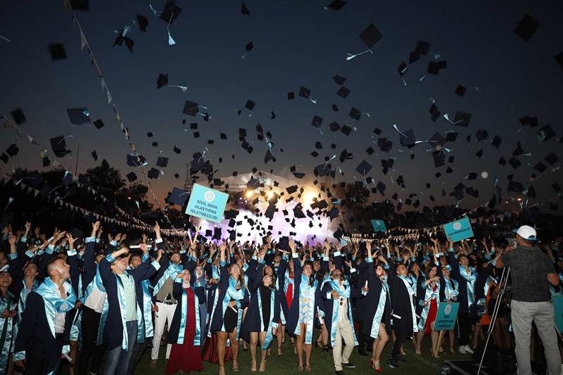GRADUATION EXCITEMENT WITH STUDENTS